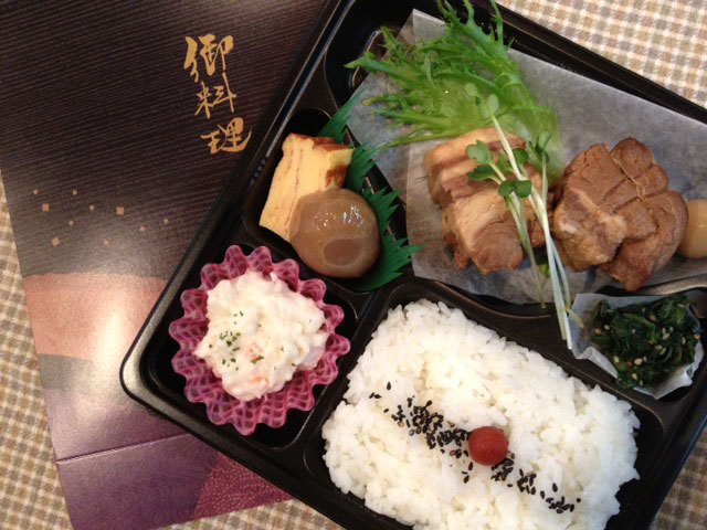 豚バラ角煮弁当